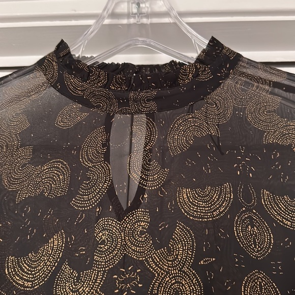 Black and gold blouse - Picture 3 of 5